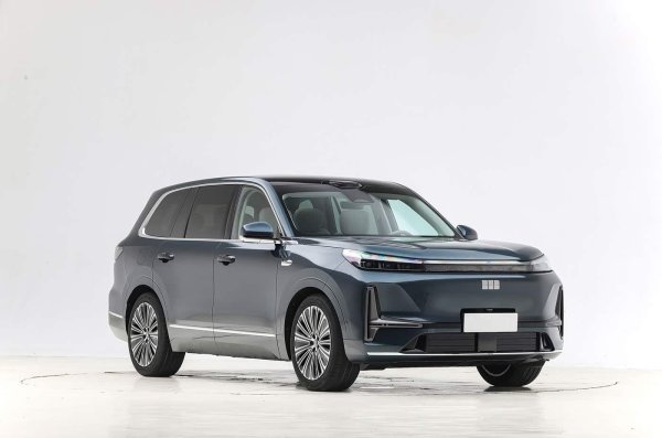 华信投资 长超5米2的大SUV，只卖17.38万，难道不比问界M9／理想L9香？